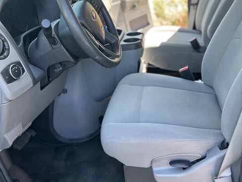 Used 2021 Ford E-350 and Econoline 350 Super Duty w/ Power Windows & Locks Group image 4