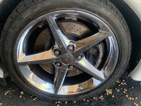 Used 2012 Chevrolet Corvette Convertible w/ 2LT Preferred Equipment Group image 11