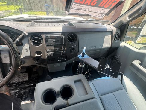 Used 2016 Ford F250 XL RWD image 11