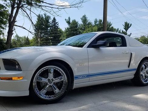 Used 2006 Ford Mustang GT image 9