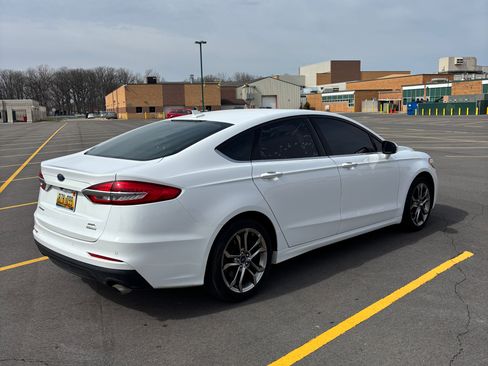 Used 2020 Ford Fusion SEL image 4