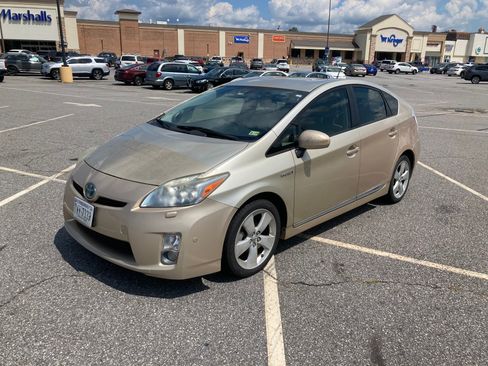 Used 2011 Toyota Prius Five image 1