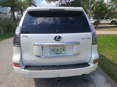 Used 2021 Lexus GX 460 Premium w/ Premium Package image 9