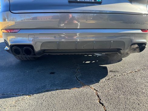 Used 2021 Porsche Cayenne GTS image 9