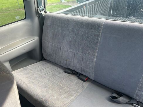Used 1997 Dodge Ram 1500 Truck 4x4 Club Cab image 18