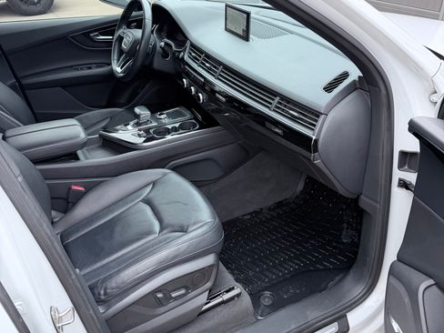 Used 2019 Audi Q7 3.0T Premium Plus image 10