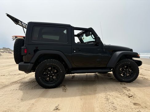 Used 2022 Jeep Wrangler Sport AWD/4WD image 1