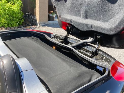 Used 2006 Pontiac Solstice Convertible w/ Premium Package image 11