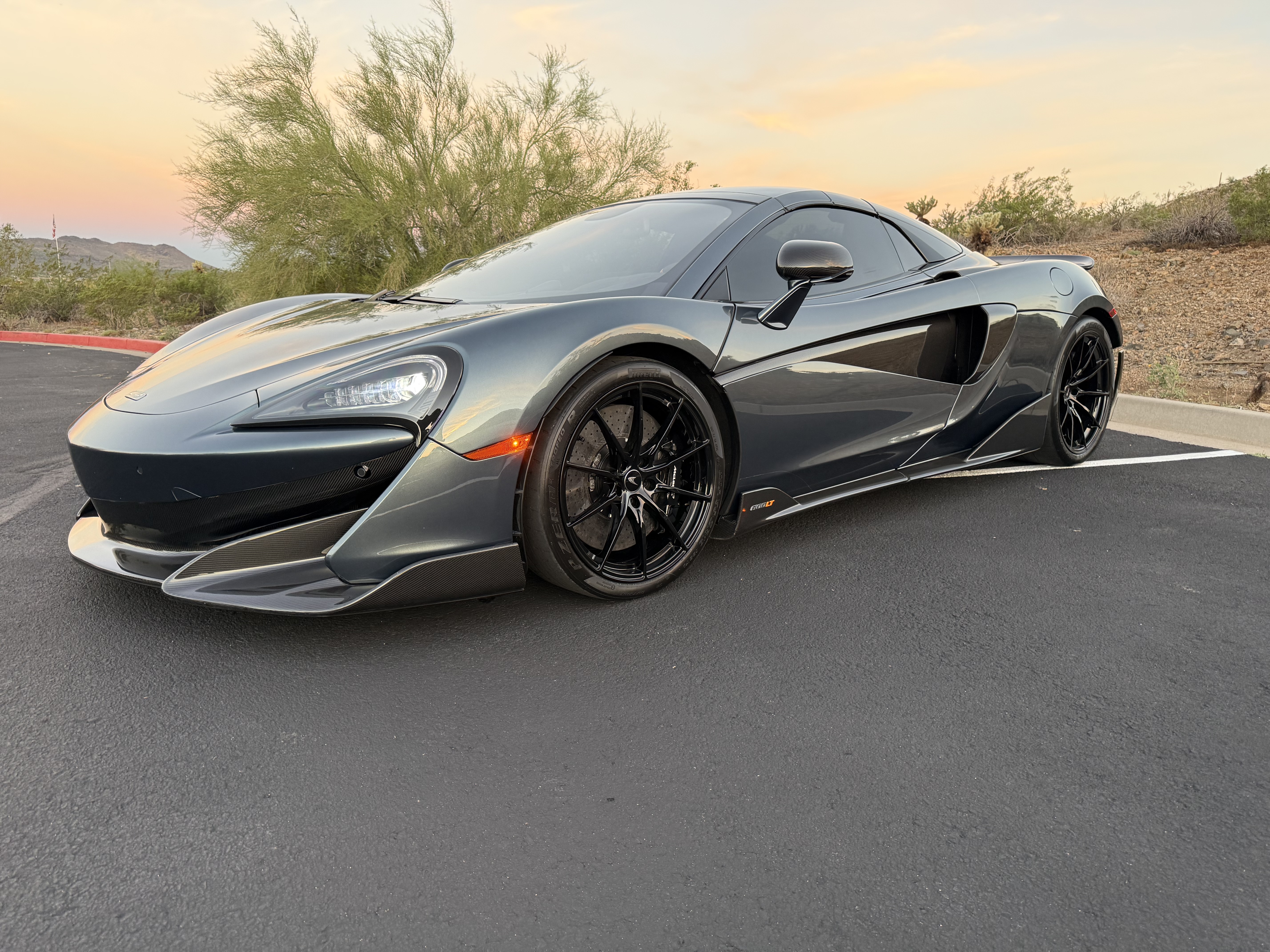 Used 2020 McLaren 600LT Spider RWD image 8