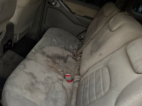 Used 2010 Nissan Pathfinder S image 9