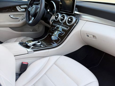 Used 2016 Mercedes-Benz C 300 Sedan image 10
