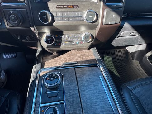 Used 2020 Ford Expedition Max Limited w/ Equipment Group 302A image 12