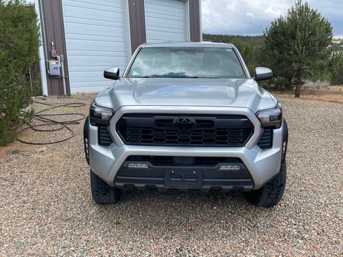 Used 2024 Toyota Tacoma TRD Off-Road AWD/4WD image 2