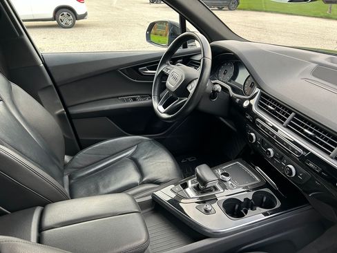 Used 2019 Audi Q7 3.0T Premium w/ Convenience Package AWD/4WD image 16
