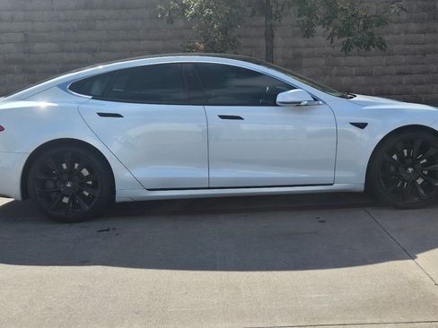 Used 2021 Tesla Model S Long Range Plus image 1