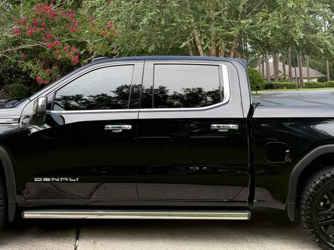 Used 2021 GMC Sierra 1500 Denali w/ Denali Ultimate Package AWD/4WD image 1