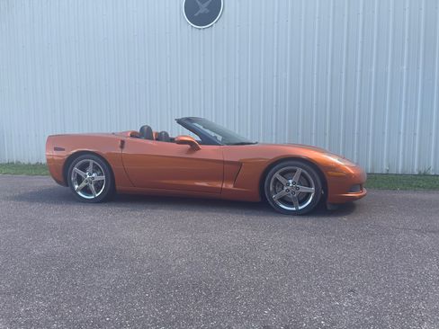 Used 2007 Chevrolet Corvette Convertible w/ Preferred Equipment Group RWD image 11