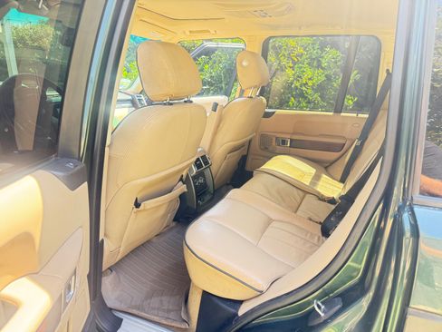 Used 2011 Land Rover Range Rover HSE AWD/4WD image 8