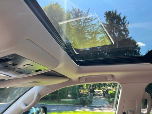 Used 2018 Lexus LX 570 4WD w/ Luxury Package image 9