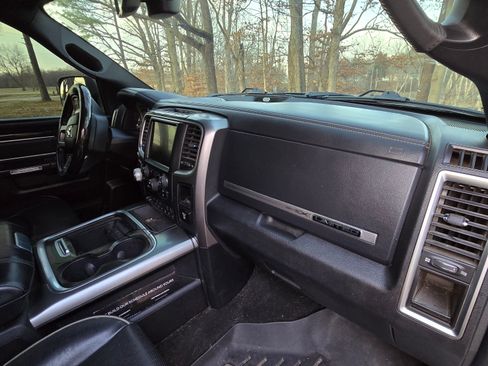 Used 2016 RAM 1500 Limited image 11