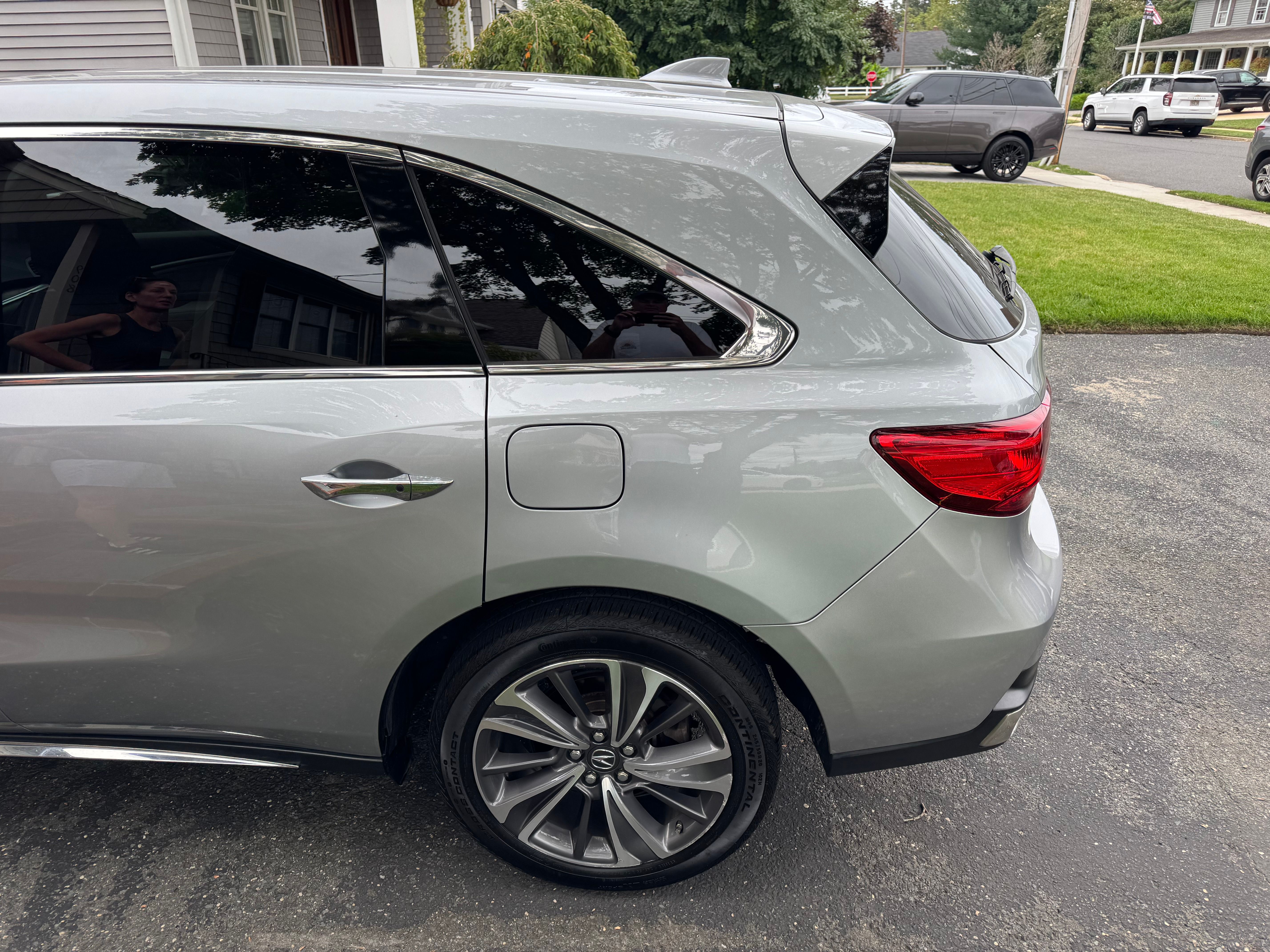 Used 2019 Acura MDX w/ Technology Package AWD/4WD image 4