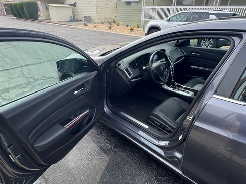 Used 2017 Acura TLX w/ Technology Package image 17