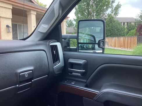 Used 2018 GMC Sierra 2500 SLT w/ Duramax Plus Package AWD/4WD image 27