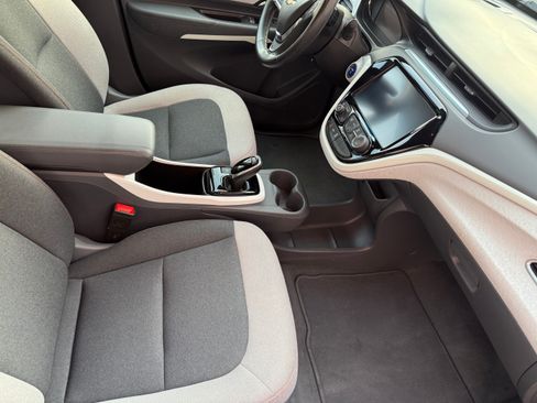 Used 2021 Chevrolet Bolt LT image 13