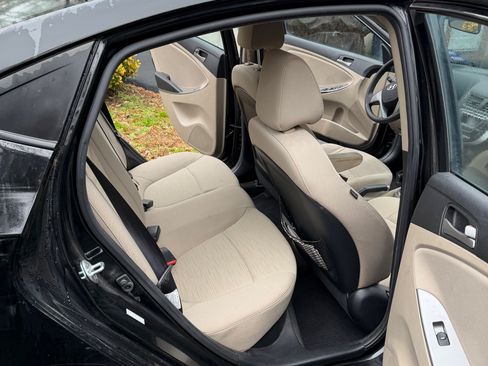 Used 2015 Hyundai Accent GLS image 14