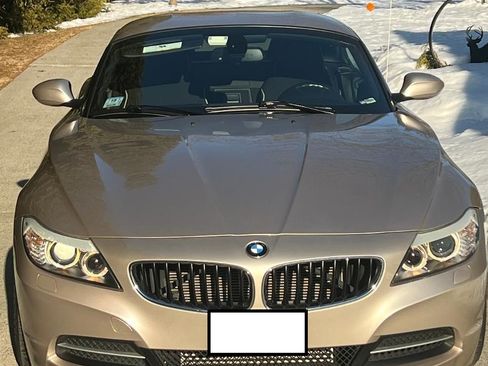 Used 2013 BMW Z4 sDrive28i image 9