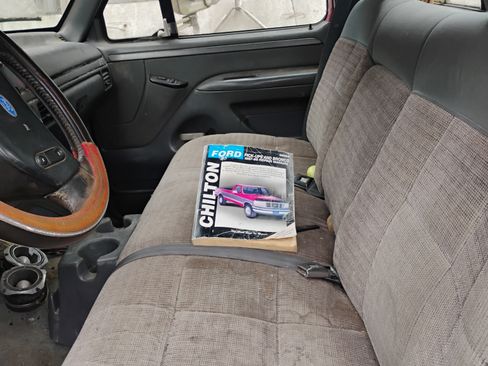 Used 1993 Ford F250 2WD Regular Cab image 4