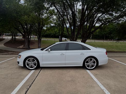 Used 2013 Audi S8 w/ Driver Assistance Pkg image 5