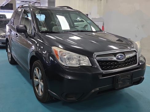 Used 2015 Subaru Forester 2.5i Premium w/ All-Weather Package AWD/4WD image 10