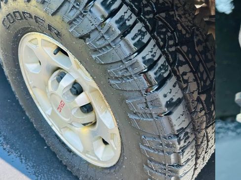 Used 2007 GMC Sierra 3500 SLT w/ Convenience Package image 8