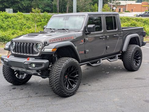 Used 2024 Jeep Gladiator Mojave image 1