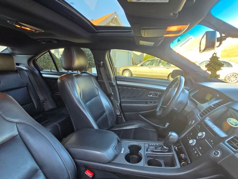 Used 2018 Ford Taurus SEL w/ Equipment Group 201A image 9