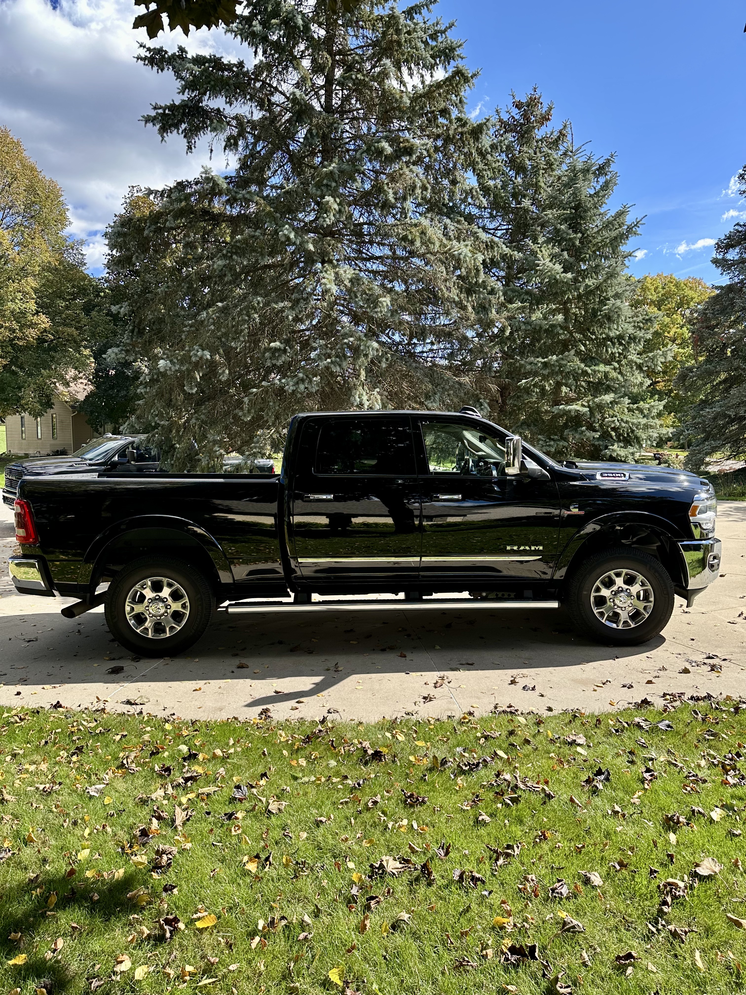 Used 2021 RAM 3500 Laramie w/ Safety Group B AWD/4WD image 4