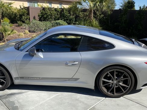 Used 2018 Porsche 911 Carrera T RWD image 11