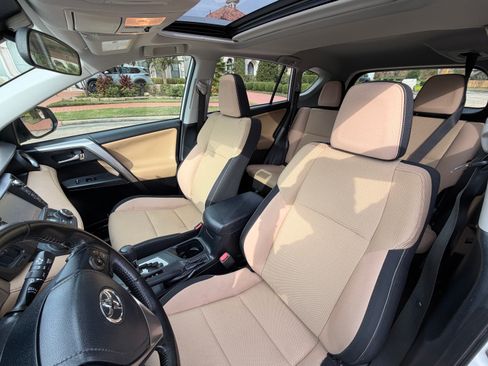 Used 2017 Toyota RAV4 XLE image 5