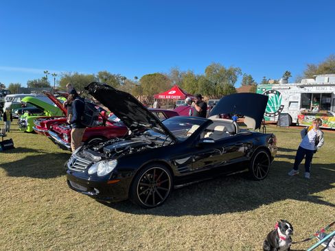 Used 2004 Mercedes-Benz SL 500 SL 500 Roadster 2D image 2