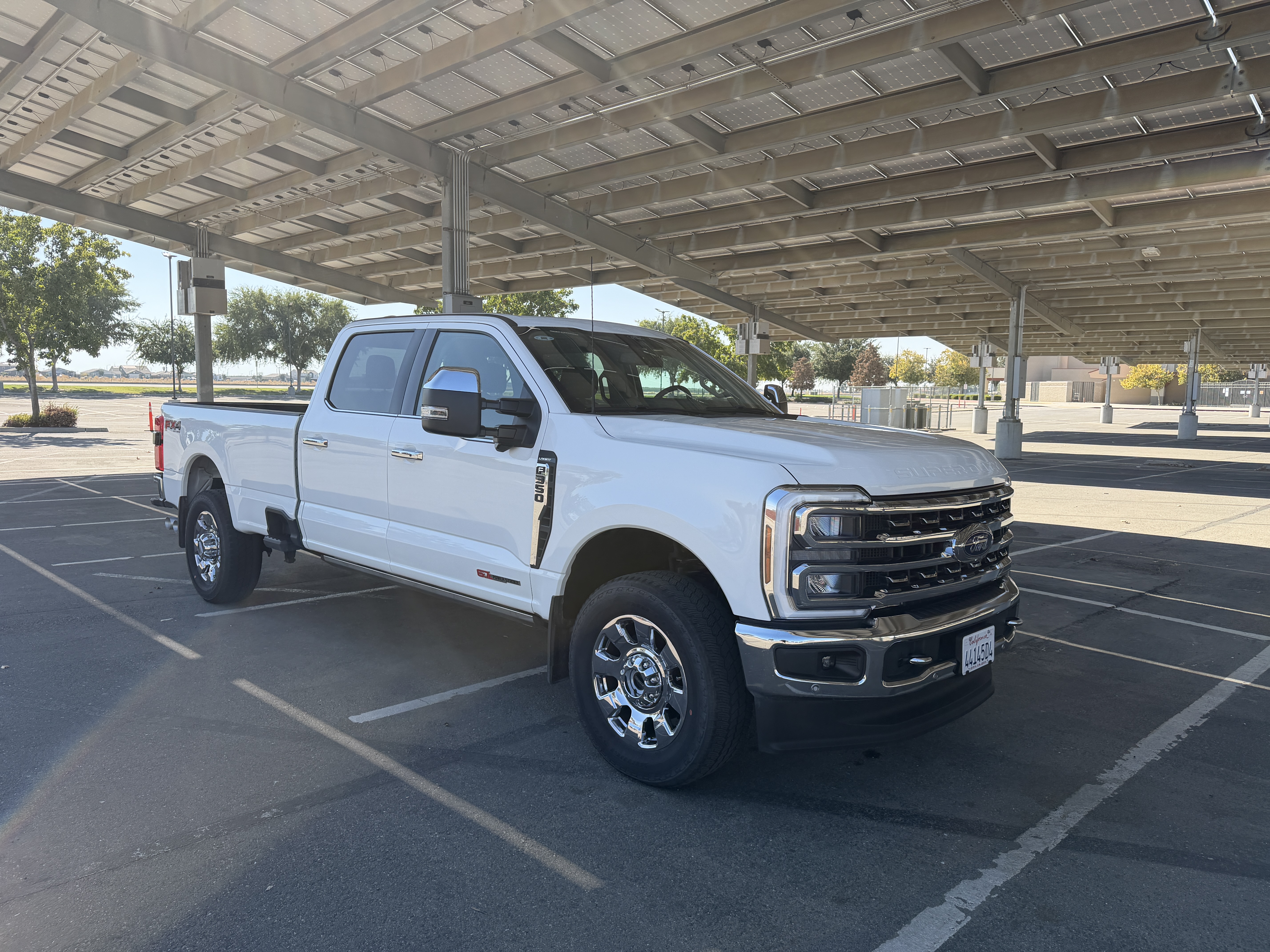Used 2024 Ford F350 Lariat w/ Lariat Ultimate Package AWD/4WD image 11