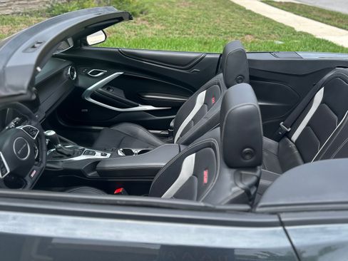 Used 2018 Chevrolet Camaro SS RWD image 11