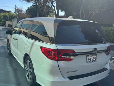 Used 2023 Honda Odyssey Touring image 6