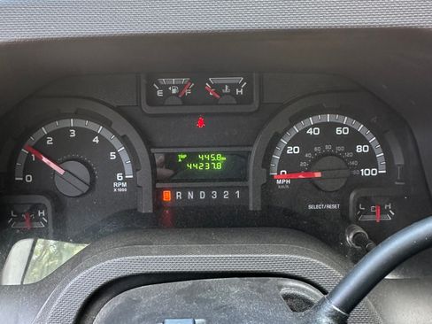Used 2009 Ford E-350 and Econoline 350 Super Duty image 6