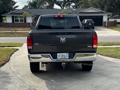 Used 2018 RAM 1500 Classic SLT image 8