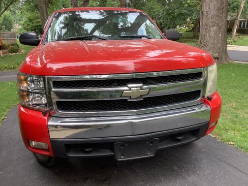 Used 2008 Chevrolet Silverado 1500 LT w/ Power Pack Plus AWD/4WD image 2
