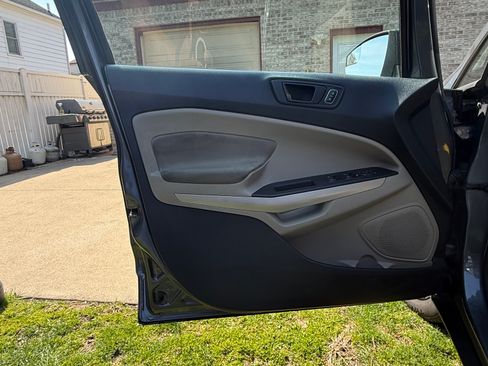 Used 2019 Ford EcoSport S FWD image 6