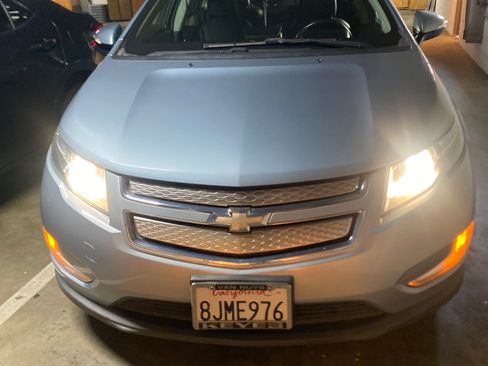 Used 2015 Chevrolet Volt Premium w/ Premium Trim Package image 1