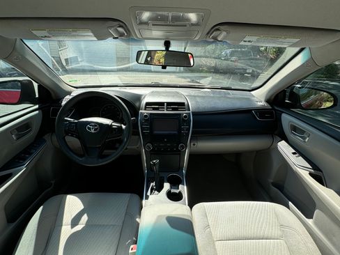 Used 2015 Toyota Camry LE image 15