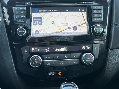 Used 2017 Nissan Rogue SL w/ SL Premium Package image 13